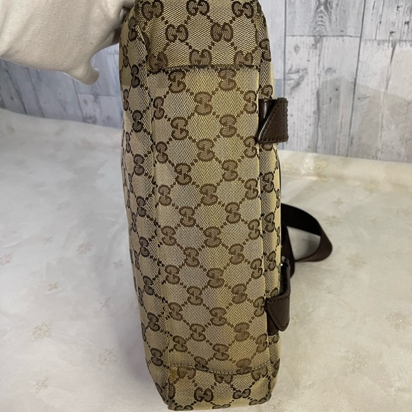 GUCCI canvass messenger bag - Picture 4 of 16